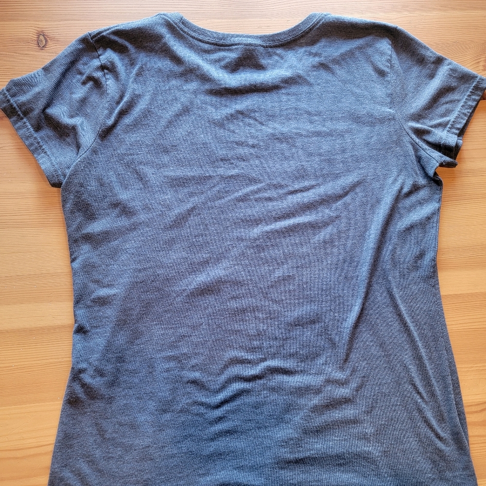 Yarnologist Tee ~ Large - Picture 4 of 4